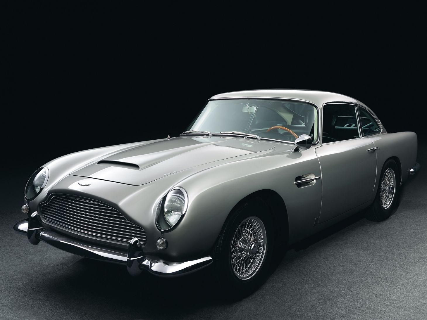 aston martin db5