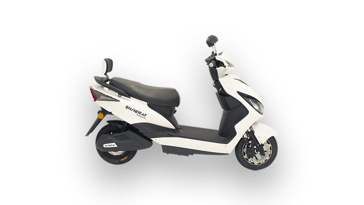 Scooter elétrica tem jeitão de moto grande, Automania