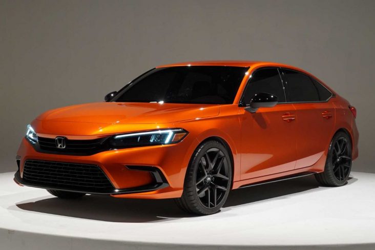 prototipo do honda civic 2022 laranja visto de lado