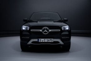 mercedes benz gle 400 d coupe preta vista de frente