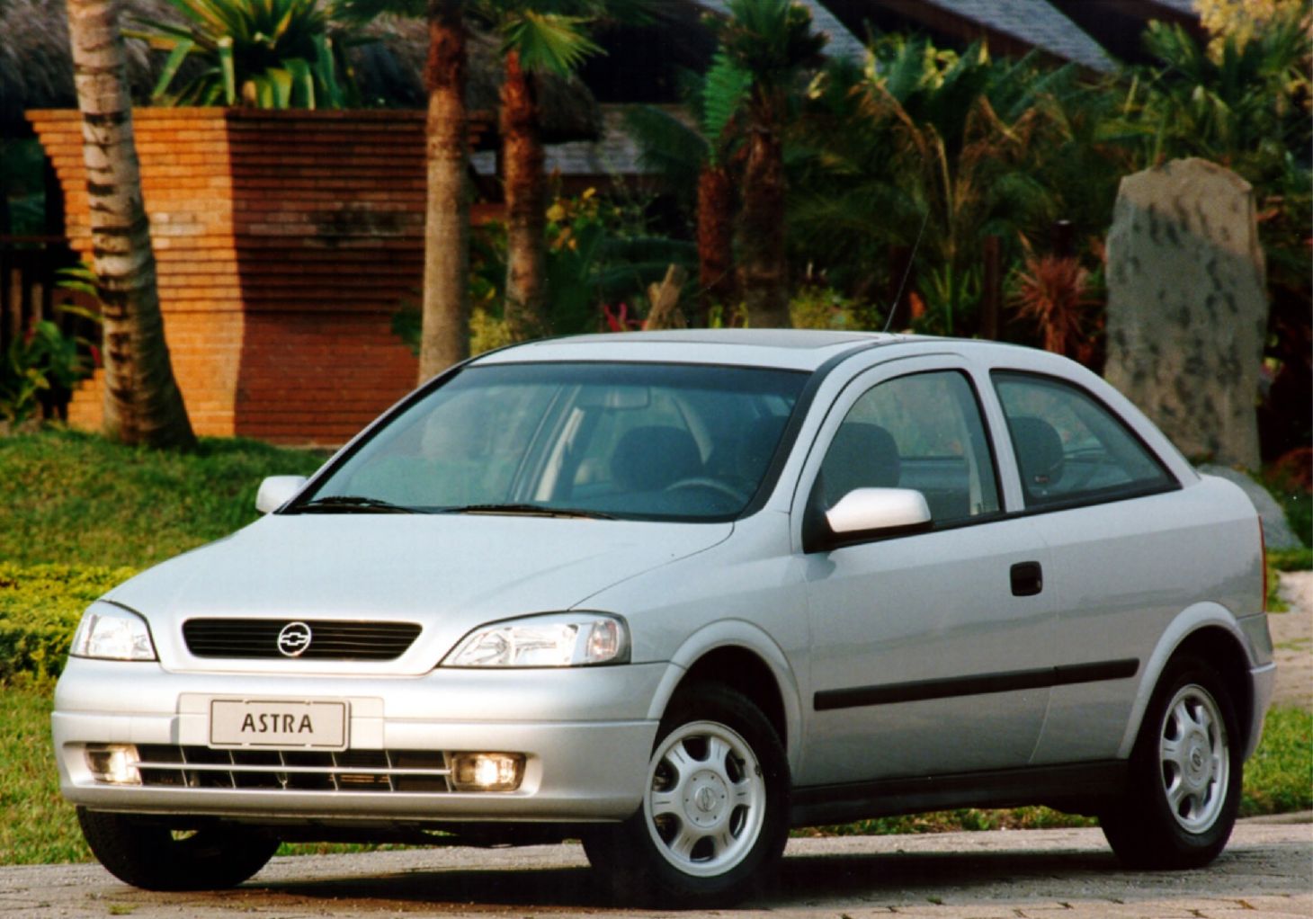 chevrolet astra gls hatch 1999 prata de frente