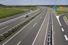 rodovias pista desaceleracao aceleracao