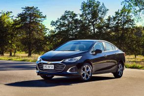 chevrolet cruze premier seda 2021 estacionado em pista
