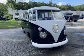 frente de kombi 1965 azul marinho restaurada em 2019