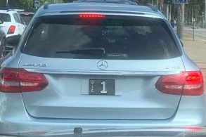 mercedes benz amg c43 placa numero 1 australia victoria suv