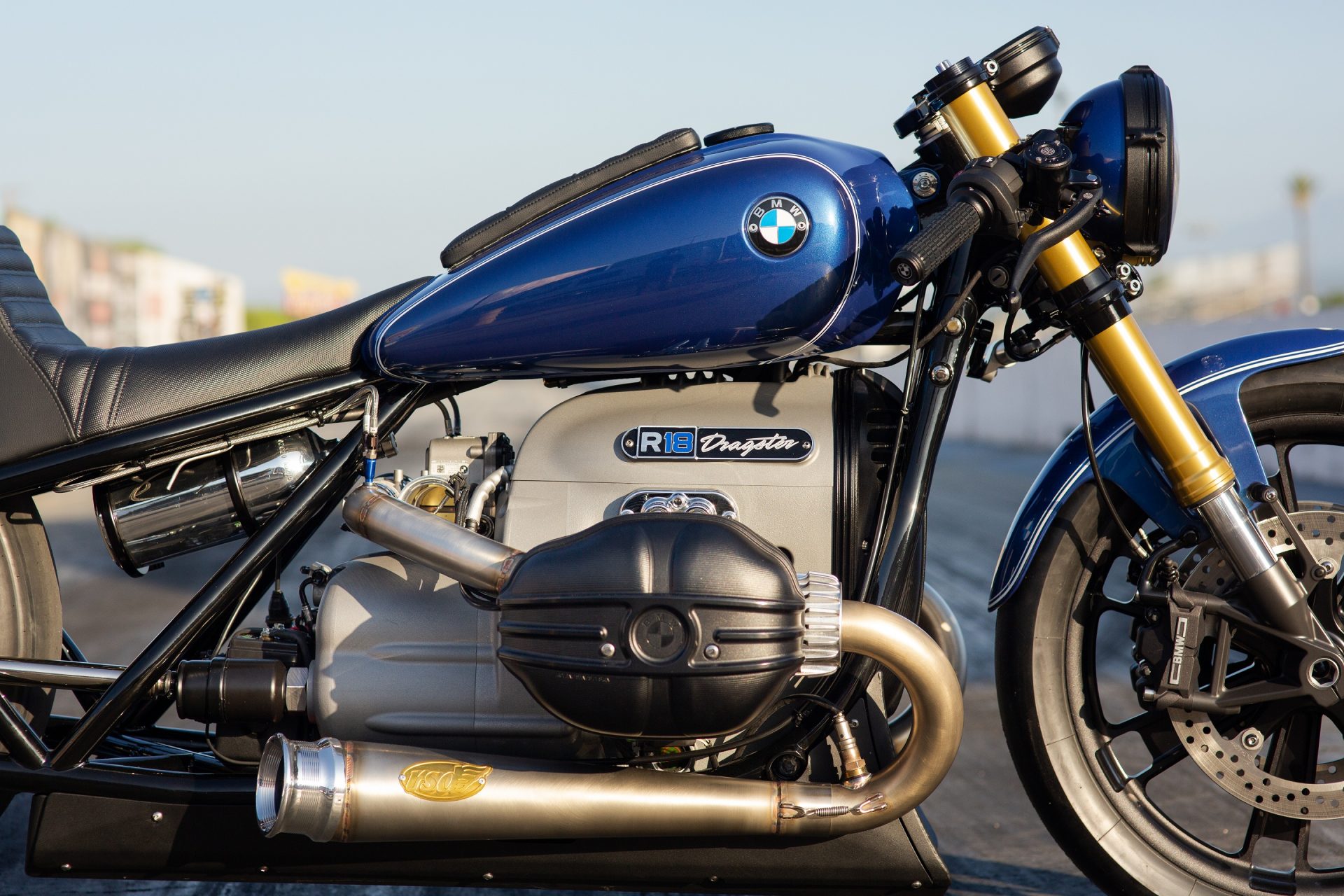 bmw r18 customizada 19 roland sands dragster