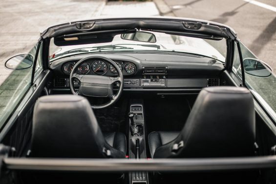 interior de porsche 911 1992 de diego maradona