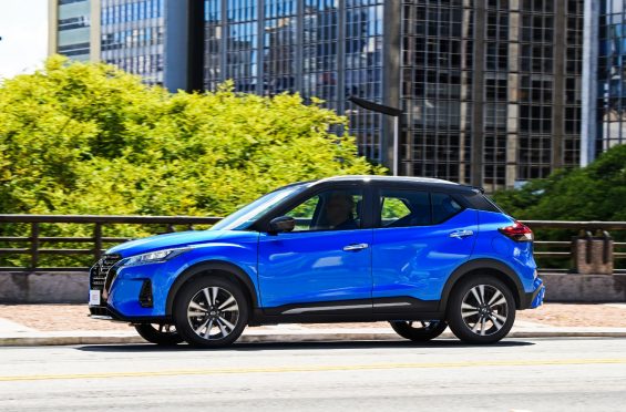 nissan kicks 2022 exclusive azul 6