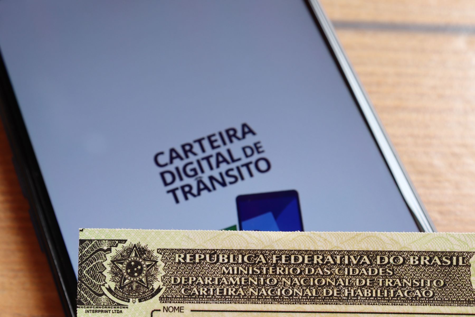 Olá eu preciso de apenas 200 reais para comprar meu celular novo e para  isso resolvi