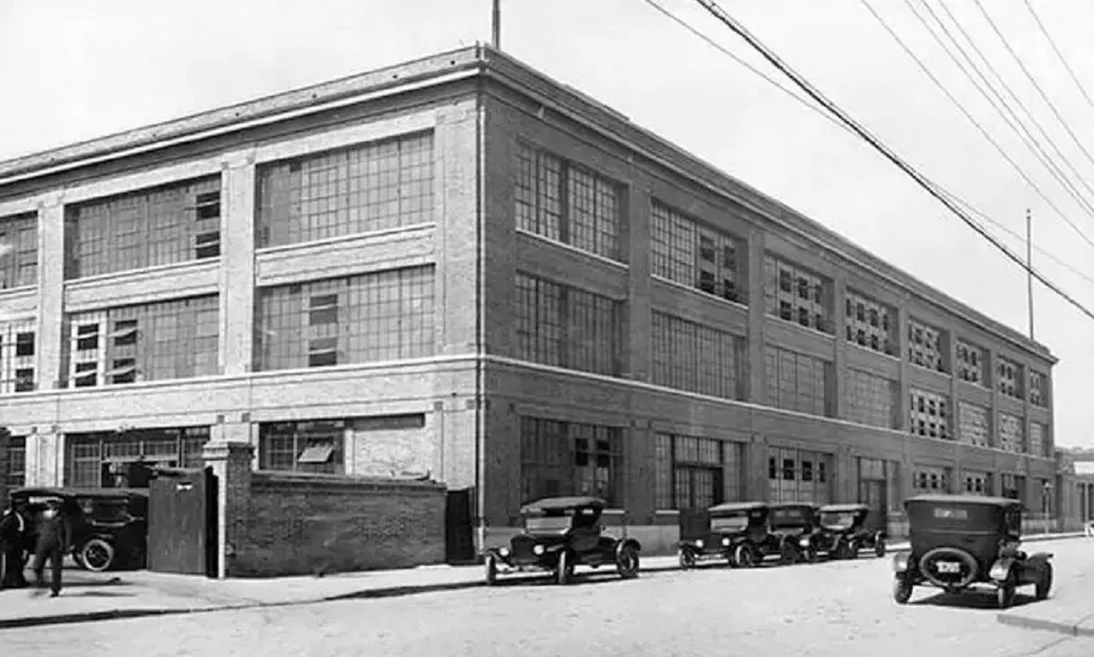 fabrica ford no bairro do bom retiro em sao paulo