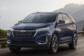 chevrolet equinox reestilizado azul de frente