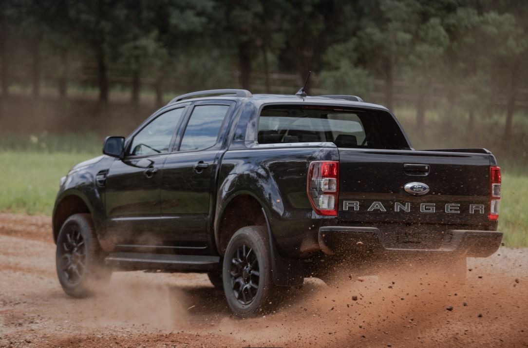 ford ranger black no barro