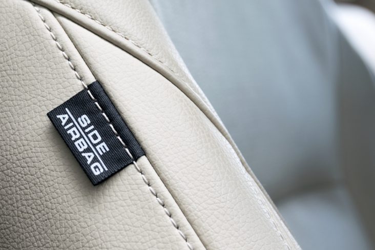airbag lateral etiqueta detalhe banco de couro