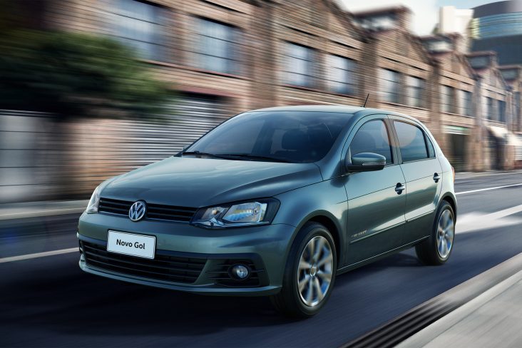 volkswagen vw gol g7 confortline cinza 2016 em movimento