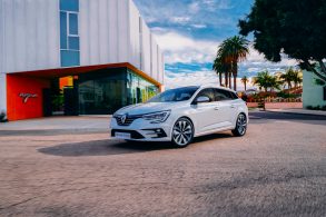 renault megane e tech plug in hybrid estate