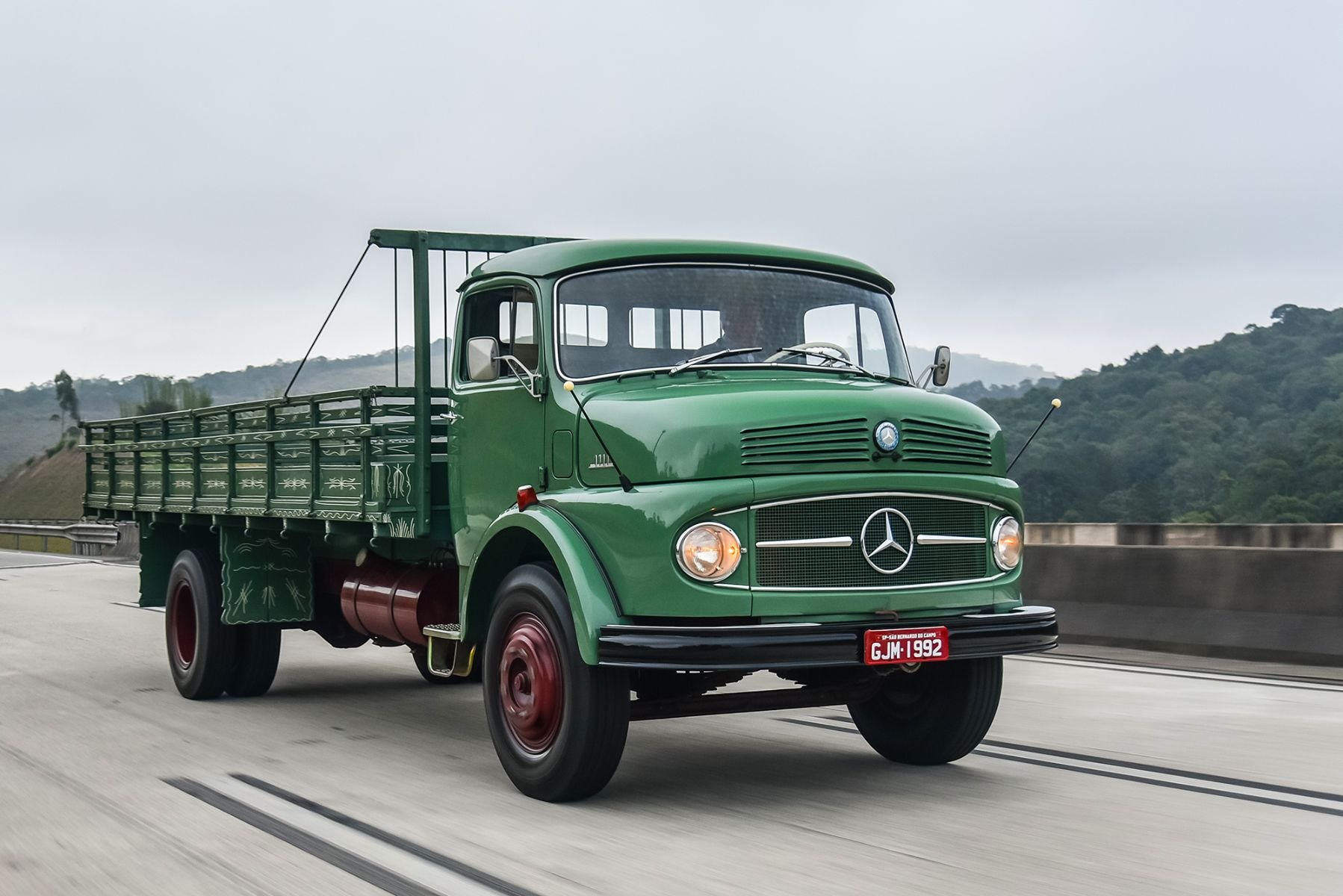 Brinquedos Raros - Cavalo Mecânico Mercedes Benz LP 608 Caminhão