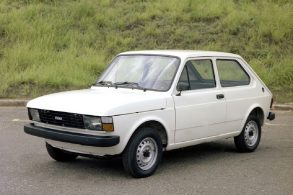 fiat 147 c branco de frente