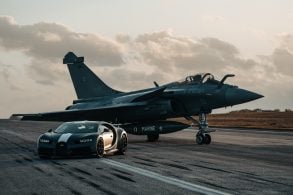Bugatti Chiron e Dassault Rafale Marine