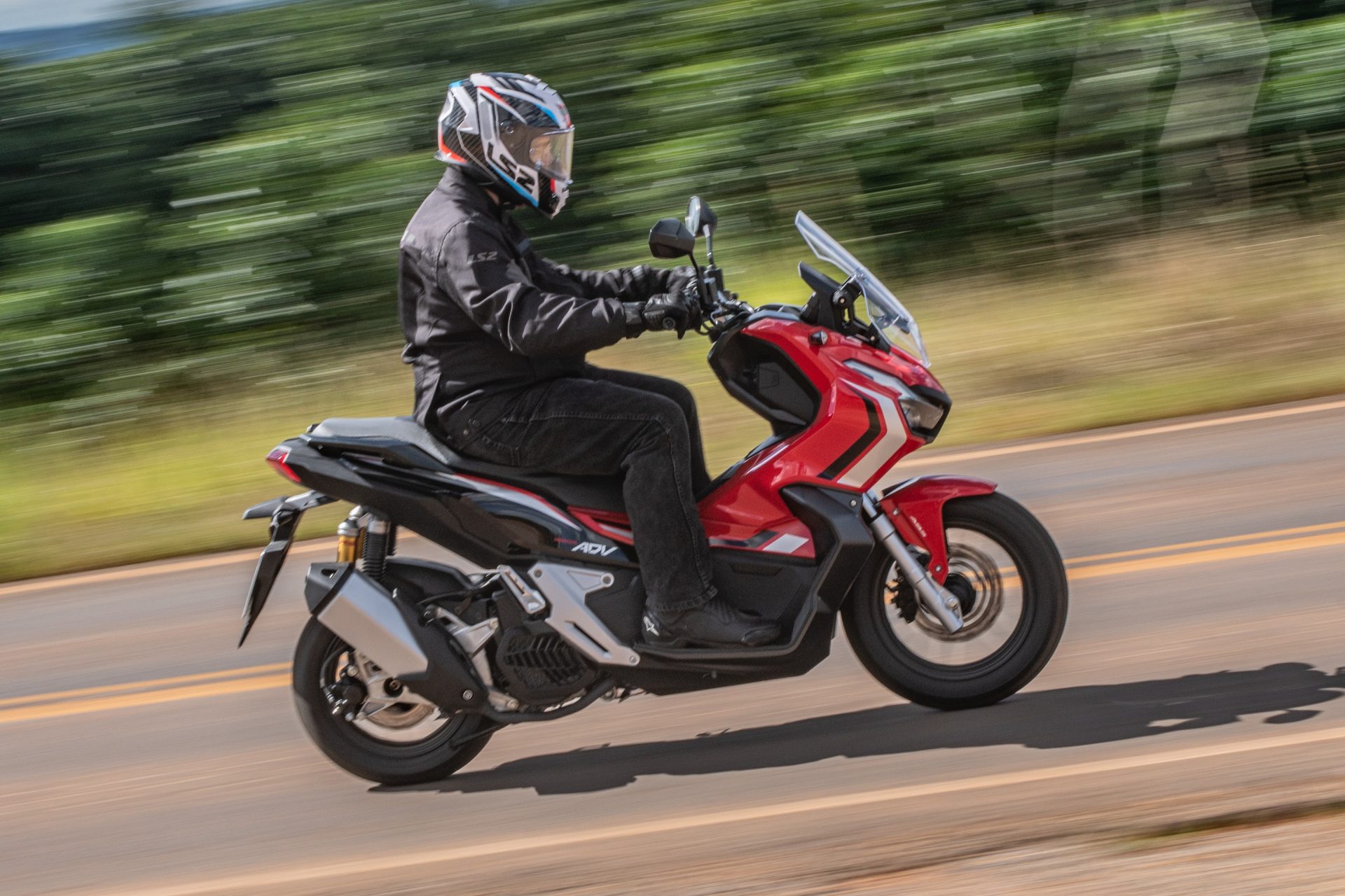 scooter honda adv 150 impressoes 13