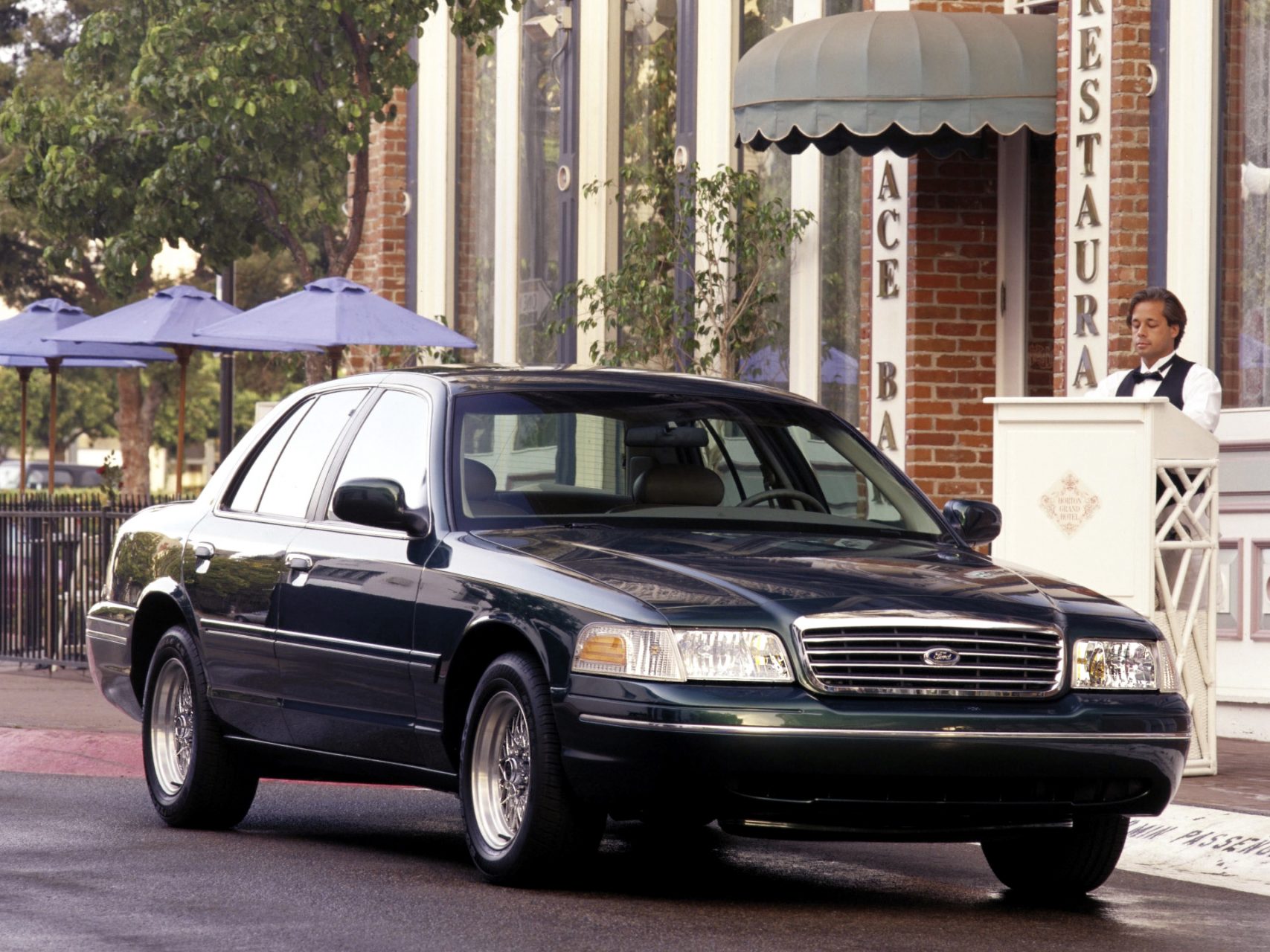 ford crown victoria 1998