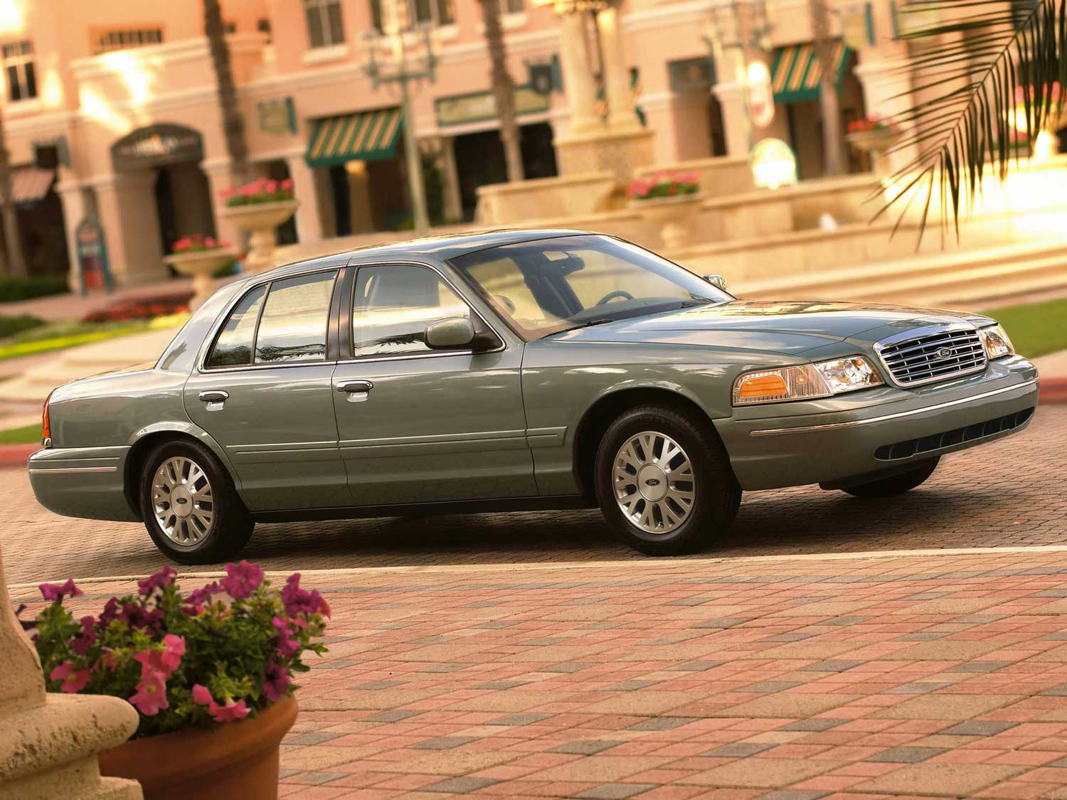 ford crown victoria 2003