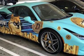 ferrari f8 tributo dogecoin frente
