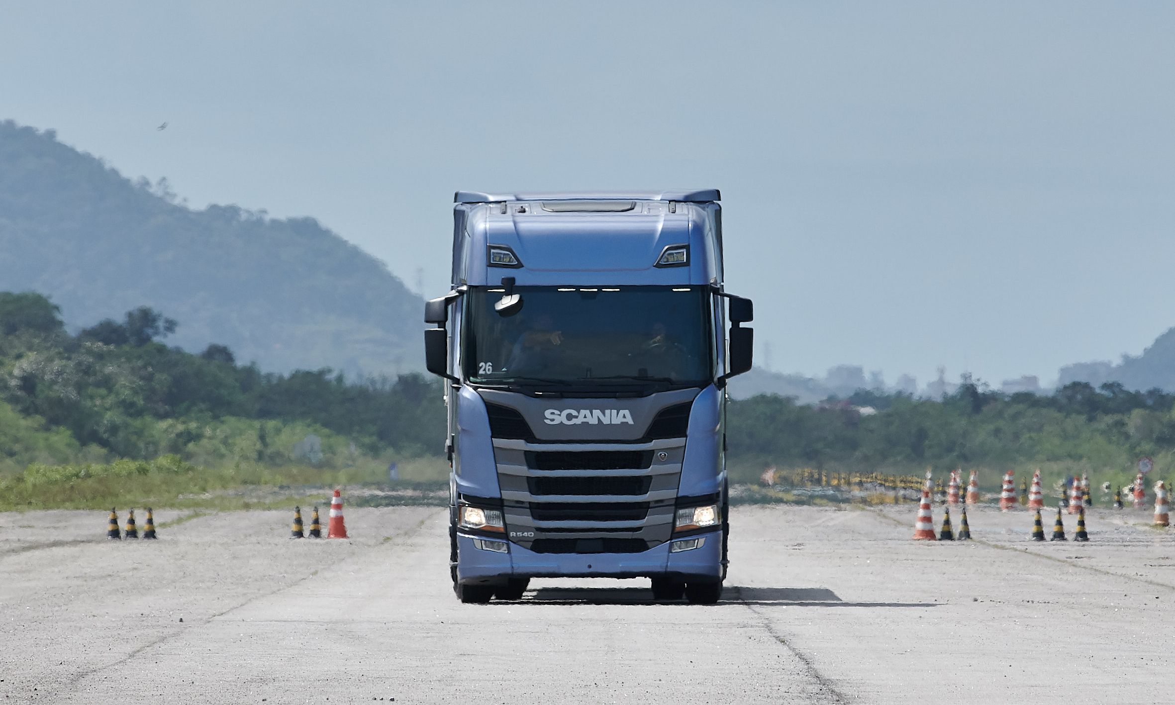 Scania R 450 Azul Modificada em 2023