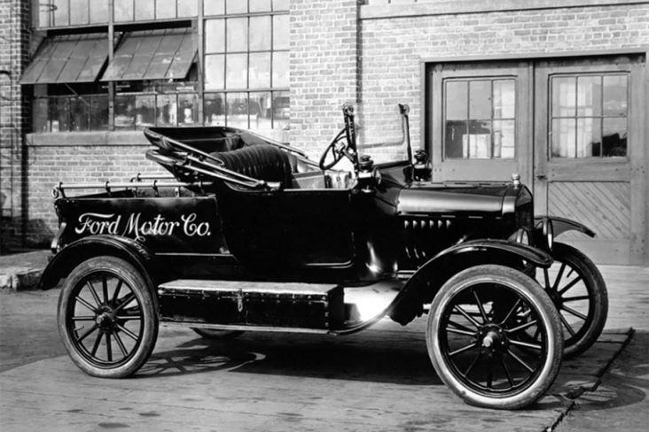 ford modelo t preto lateral foto de epoca