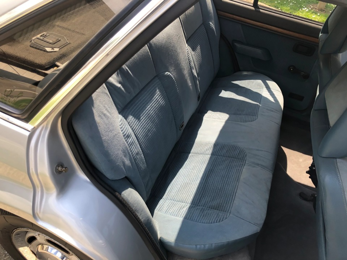 1981 ford escort ghia princesa diana interior banco traseiro