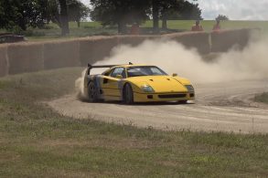 ferrari f40 amarela drift terra
