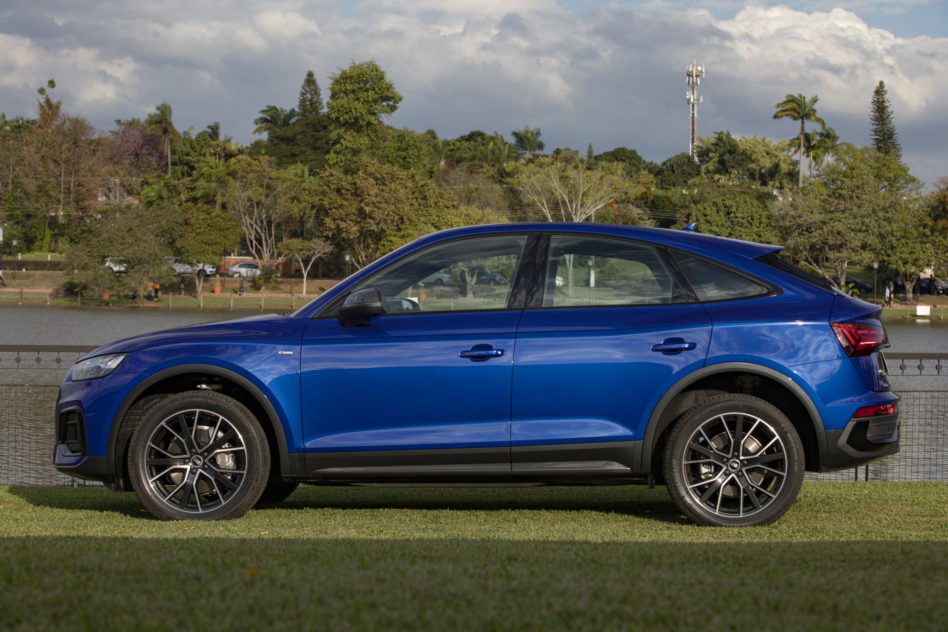 audi q5 sportback azul perfil 019