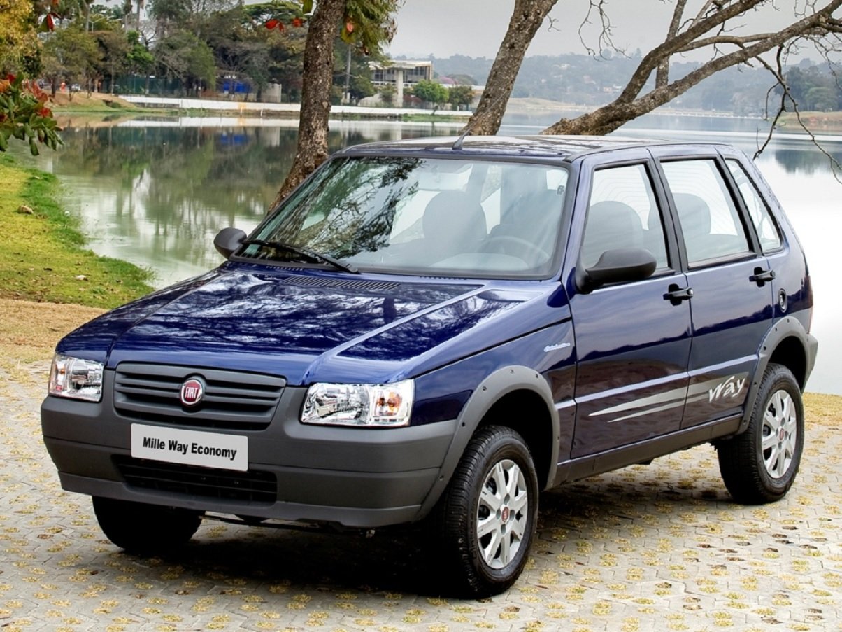 Fiat Uno Mille  Como era o primeiro carro popular do Brasil