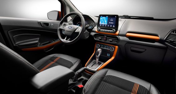 ford ecosport ses nos eua interior com detalhes laranja