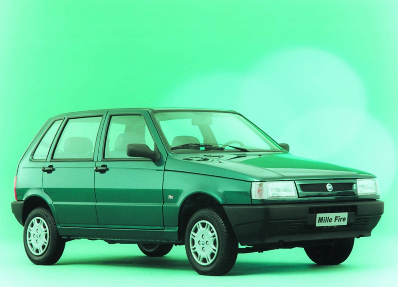 fiat uno mille fire 2001 verde de frente