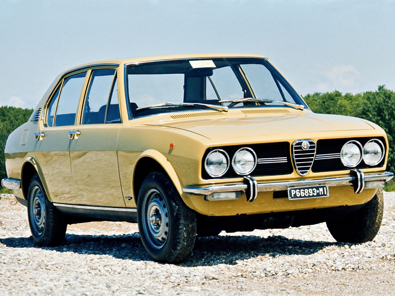 alfa romeo alfetta 1972 amarelo