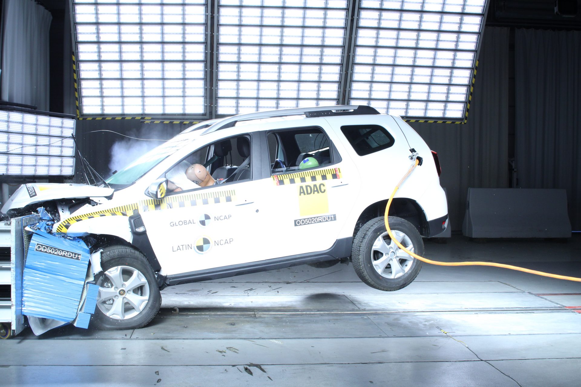 renault duster crash test latin ncap 9