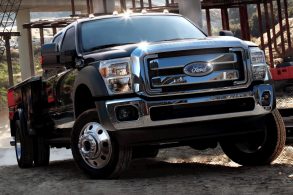 ford f 550 super duty crew cab preto frente