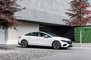 EQE é um dos modelos elétricos da Mercedes