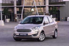 ford figo sedan bege dianteira parado modelo indiano