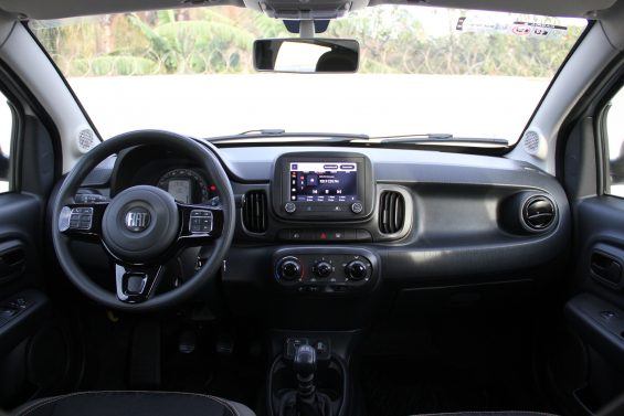 fiat mobi trekking 2022 branco interior foto alexandre carneiro autopapo