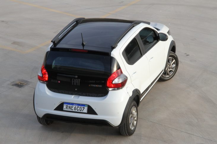 fiat mobi trekking 2022 branco traseira foto alexandre carneiro autopapo