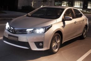 toyota corolla 2015 frente 5