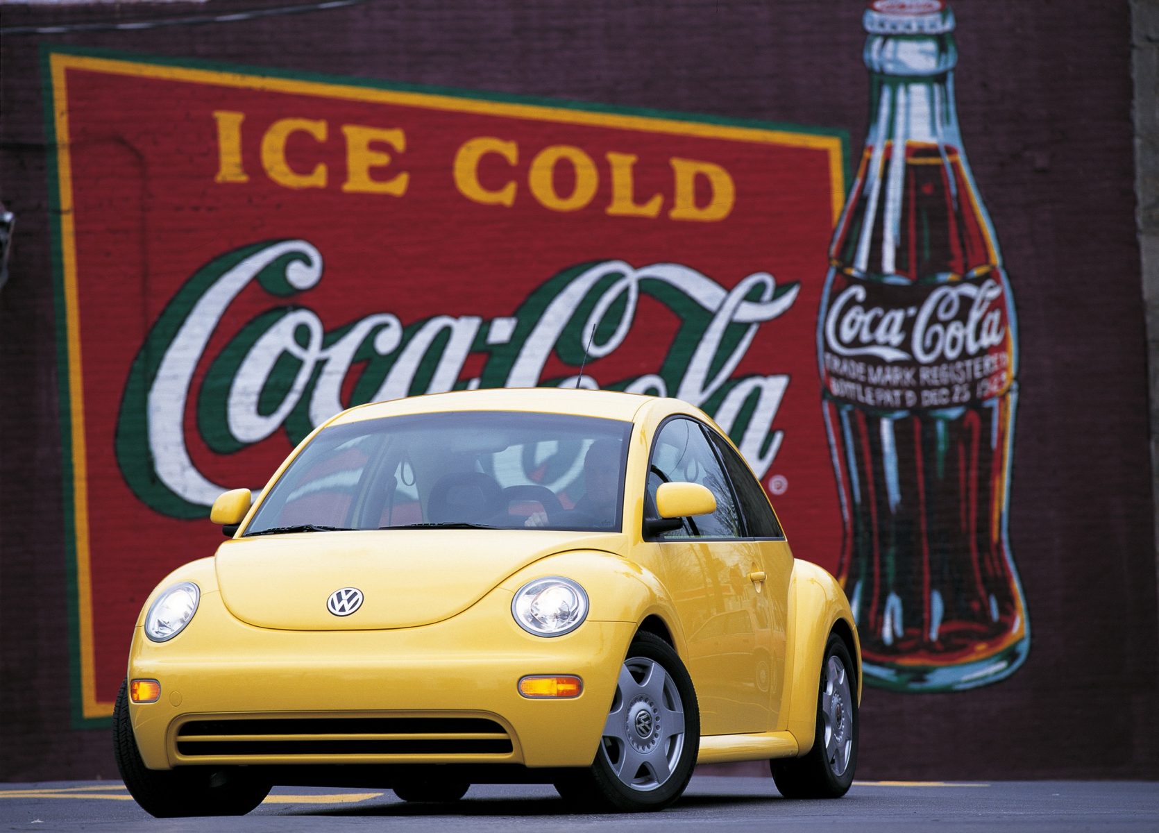 volkswagen_new_beetle-1670x1200.jpg