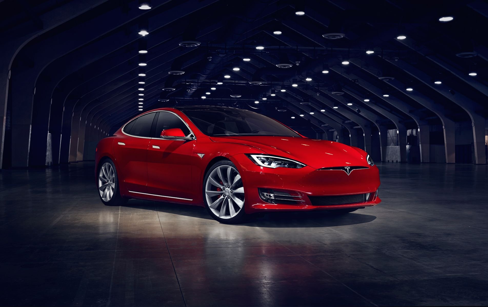 Tesla (TSLA) vs. Li Auto (LI): quem ganha a corrida dos carros elétricos?