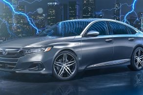 Mesmo sendo um veículo pesado, Honda Accord híbrido tem autonomia de 18 km/L na cidade