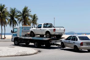 carro guinchado no rio de janeiro fernando frazao agencia brasil