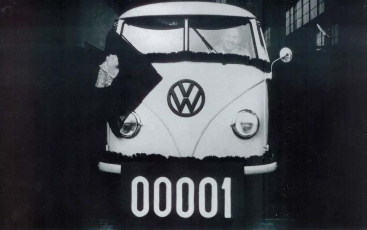 primeira unidade da volkswagen kombi fabricada no brasil em 1957