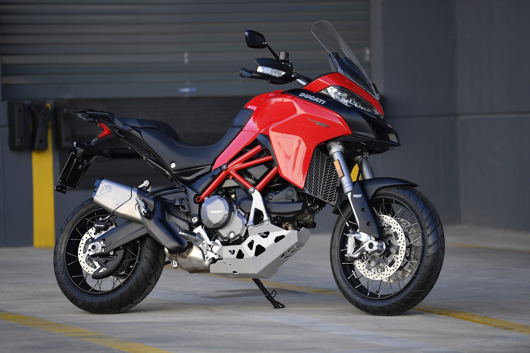 ducati-multistrada-950-s-4-1800x1200.jpg