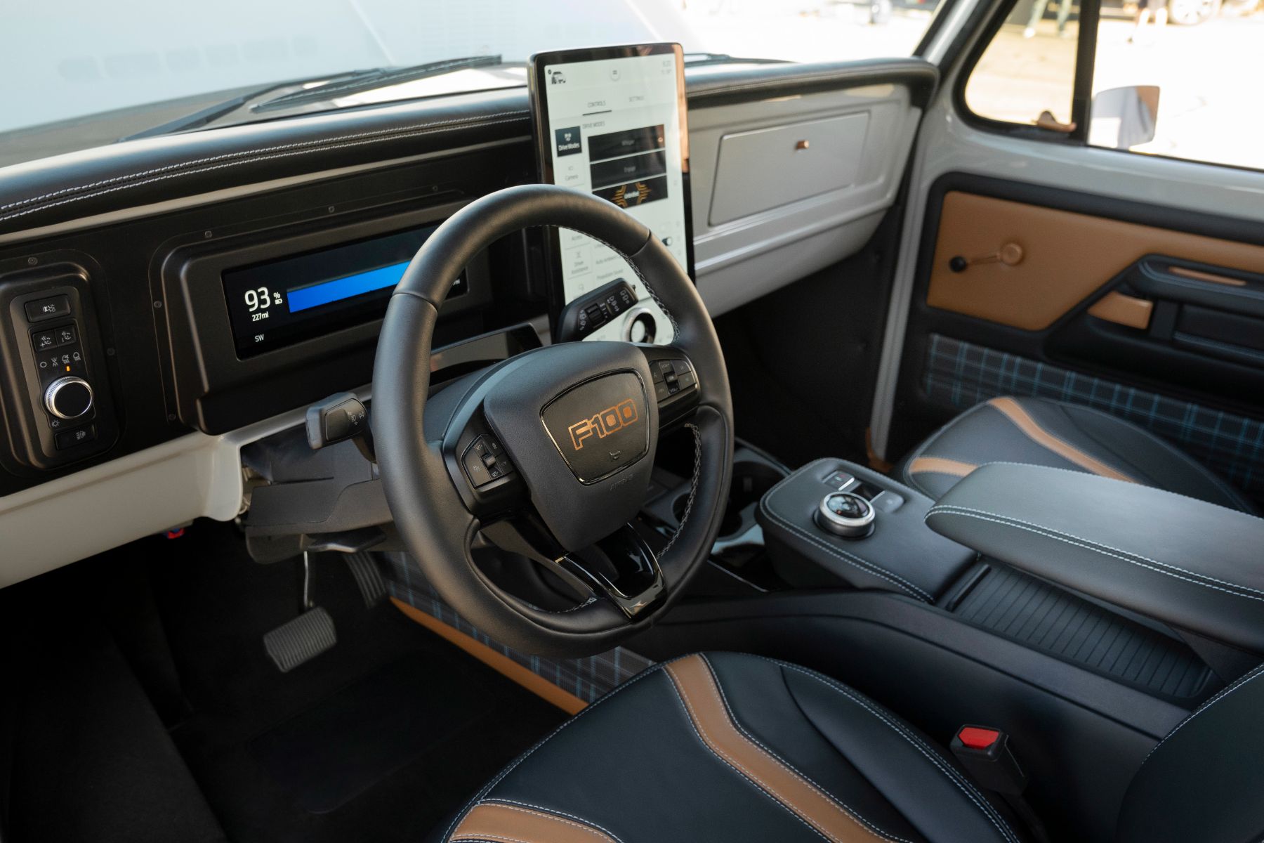 ford f 100 eluminator concept interior painel