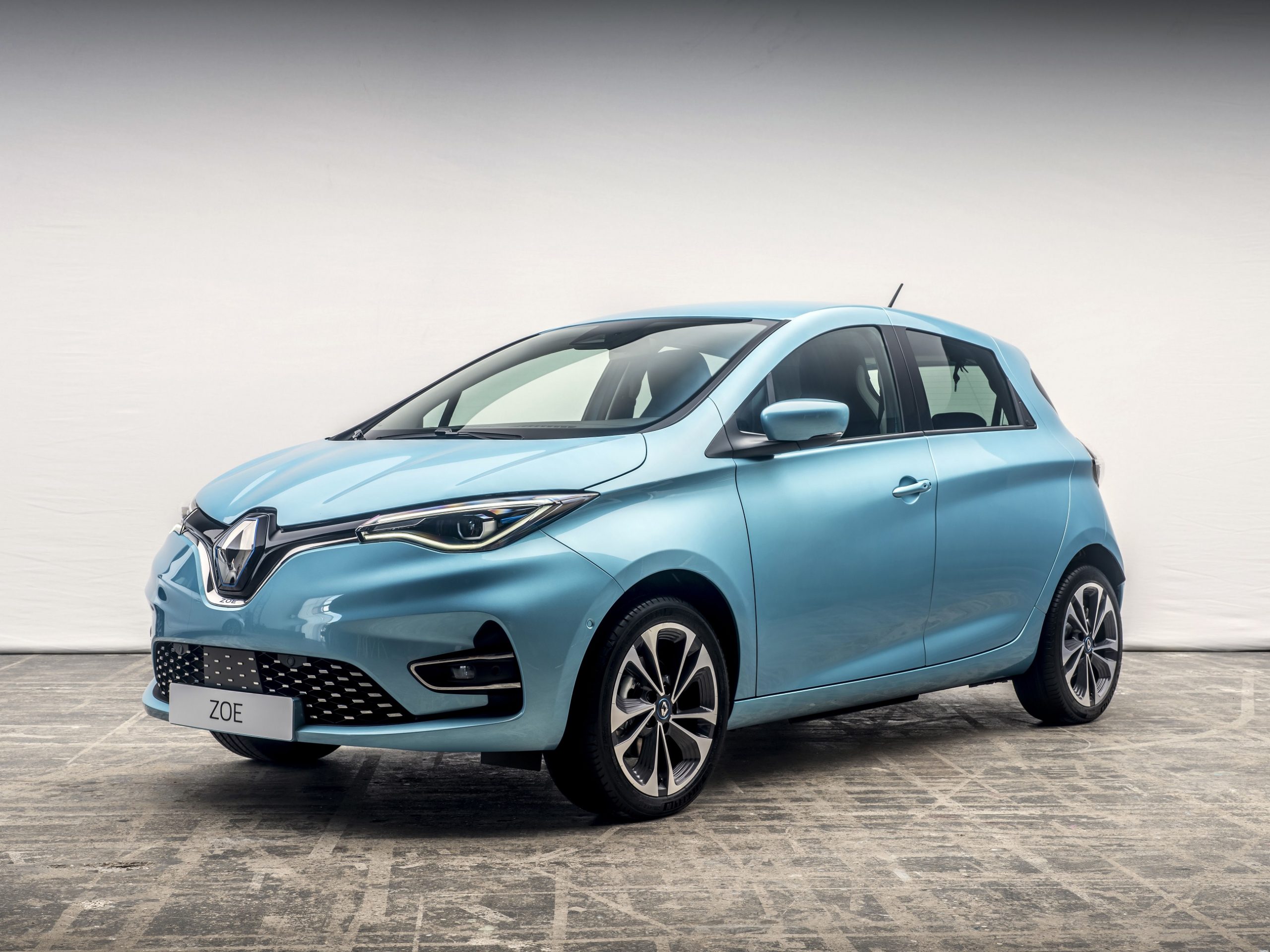 carro eletrico renault zoe azul de frente